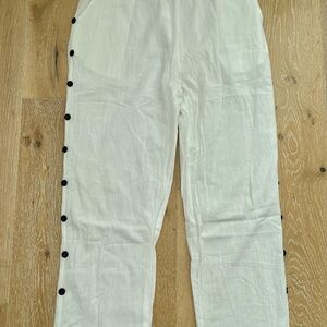 White Button-Accent Women’s Linen Look Pants